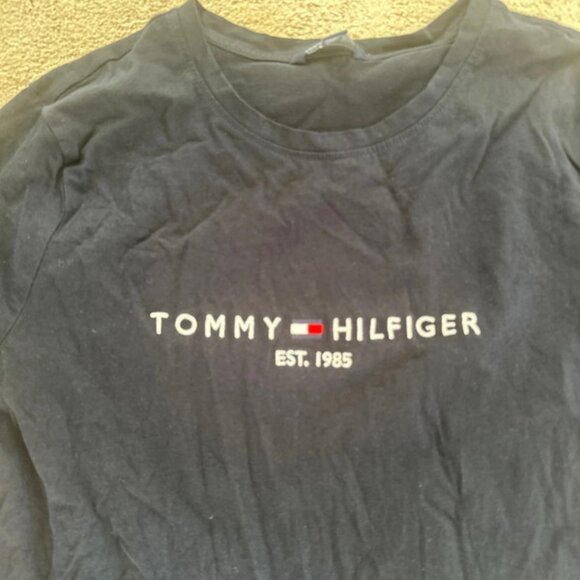 Tommy Hilfiger T shirt - Picture 2 of 4